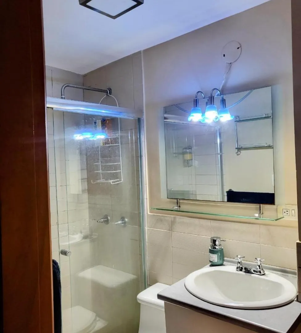 Japon, Hermoso Edificio Con Acabados Muy Hermosos Y Estilo Moderno Appartement Quito Ecuador
