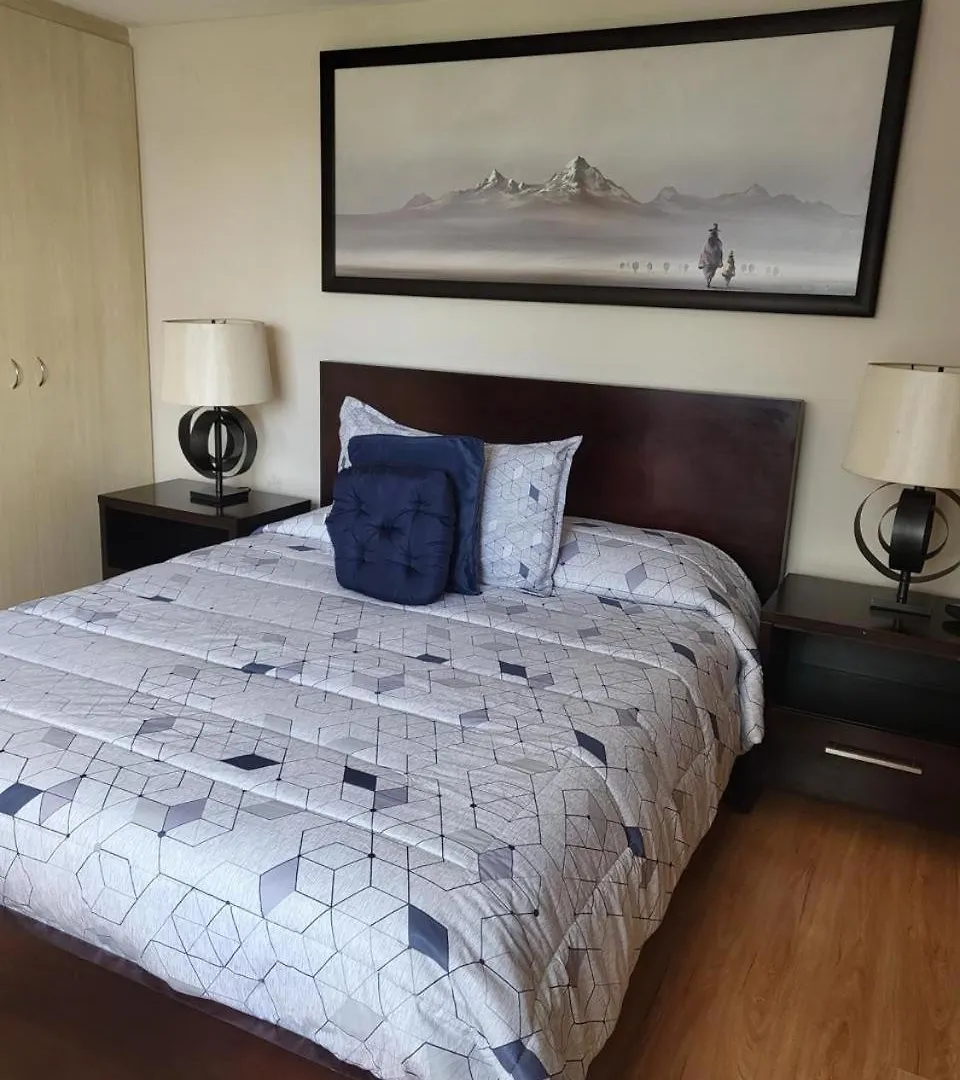 Japon, Hermoso Edificio Con Acabados Muy Hermosos Y Estilo Moderno Appartement Quito