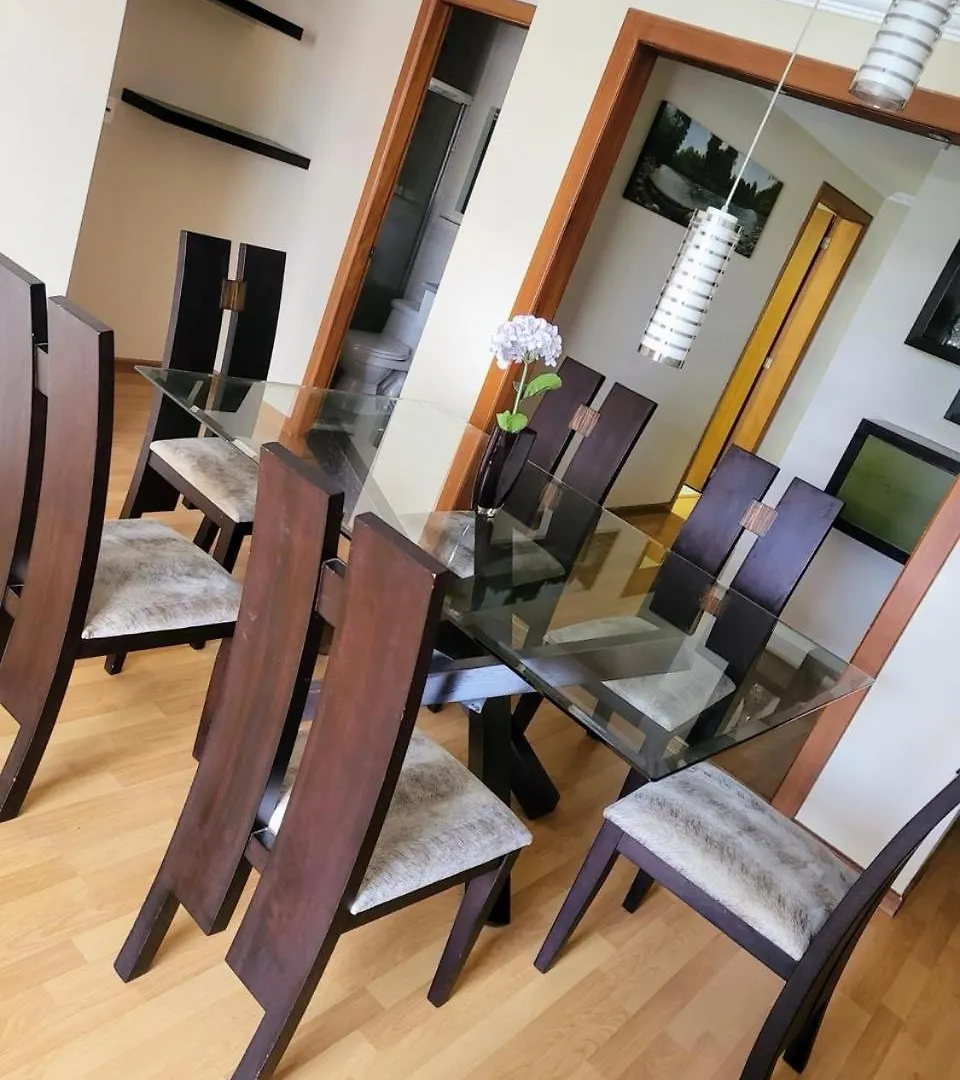 Japon, Hermoso Edificio Con Acabados Muy Hermosos Y Estilo Moderno Appartement Quito