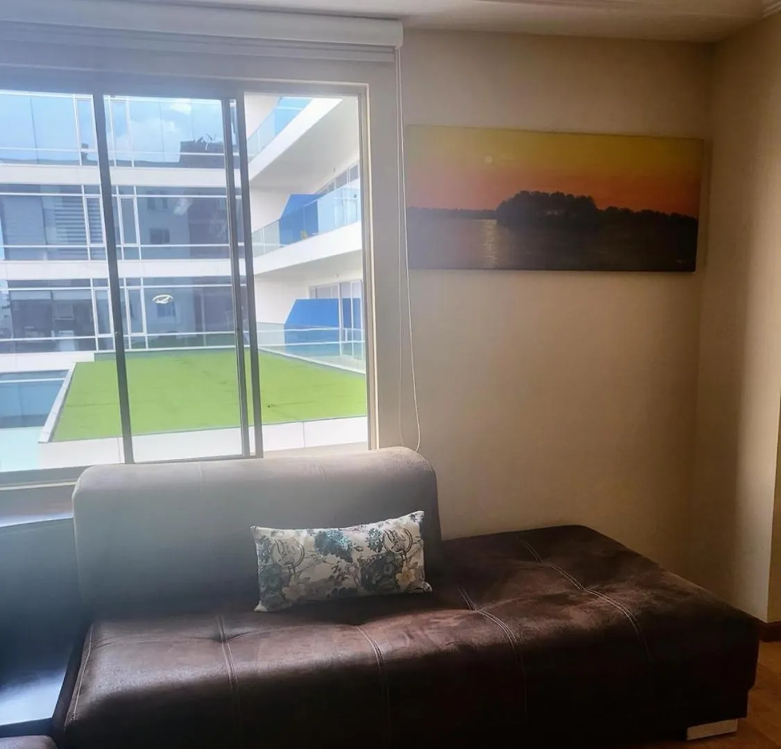 Japon, Hermoso Edificio Con Acabados Muy Hermosos Y Estilo Moderno Appartement Quito 0*,  Ecuador