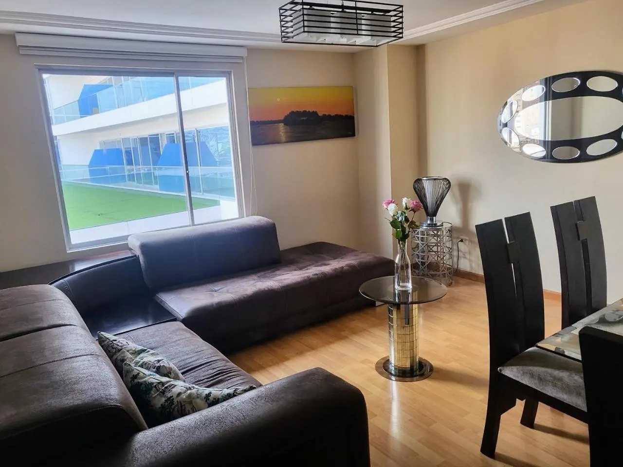 Japon, Hermoso Edificio Con Acabados Muy Hermosos Y Estilo Moderno Appartement Quito Ecuador