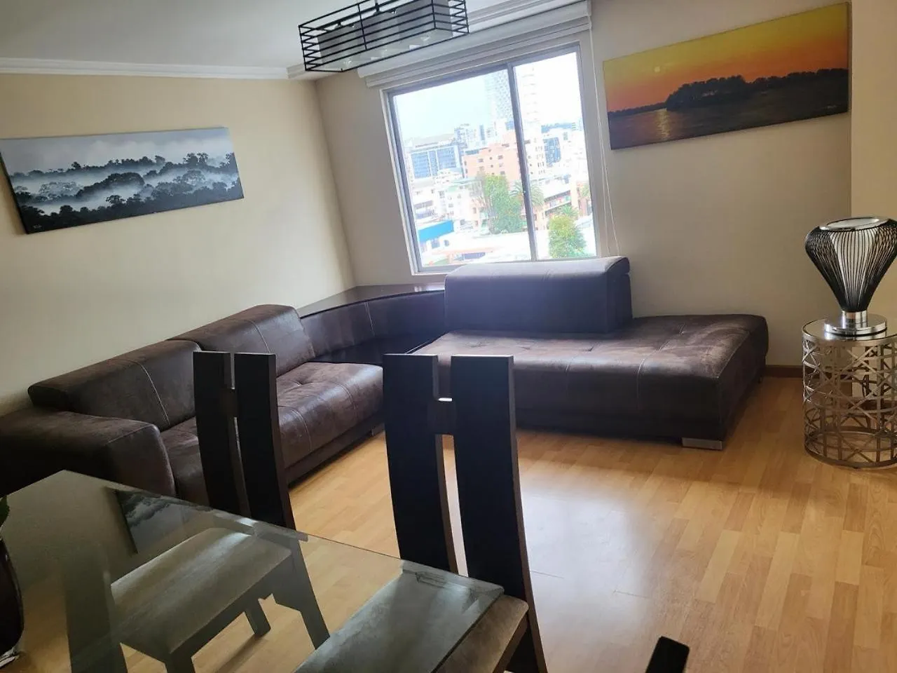 Japon, Hermoso Edificio Con Acabados Muy Hermosos Y Estilo Moderno Appartement Quito